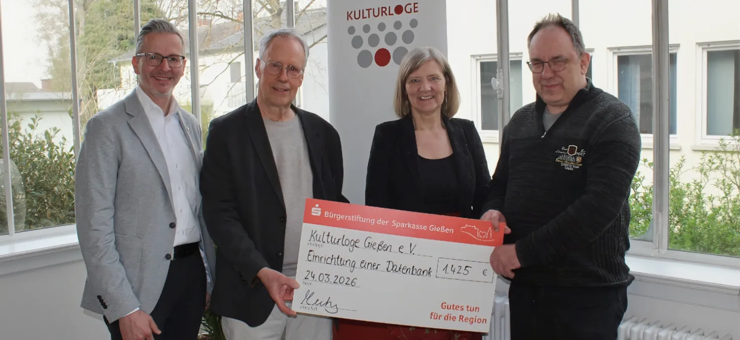Spendenübergabe an die Kulturloge Gießen